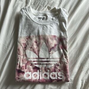 Adidas t-shirt